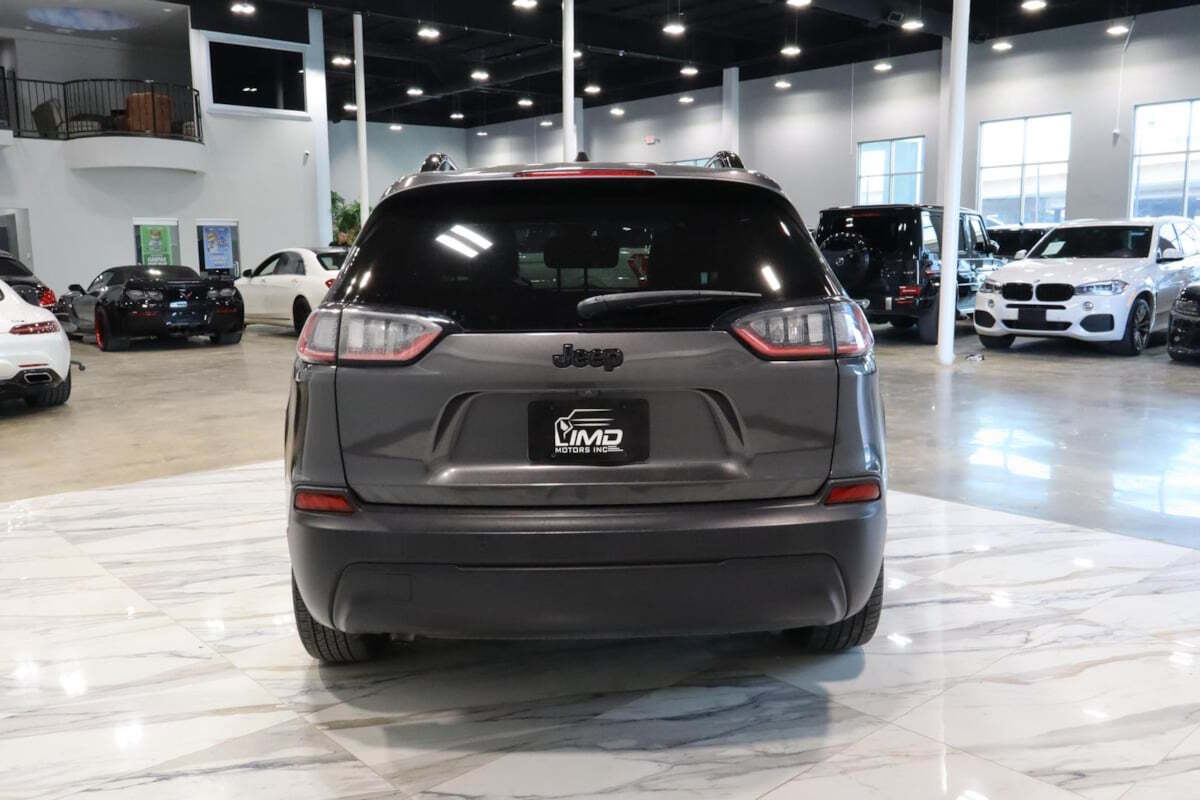 2020 Jeep Cherokee for sale at IMD MOTORS, INC in Dallas, TX