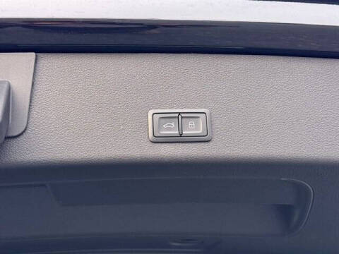 2024 Audi Q8 e-tron quattro Premium Plus