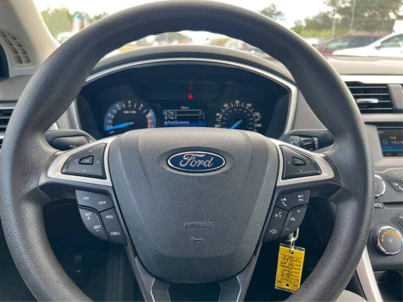 2015 Ford Fusion SE