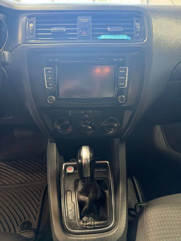 2015 Volkswagen Jetta