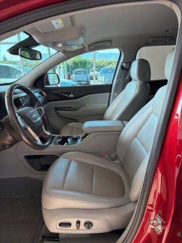 2022 GMC Acadia SLT