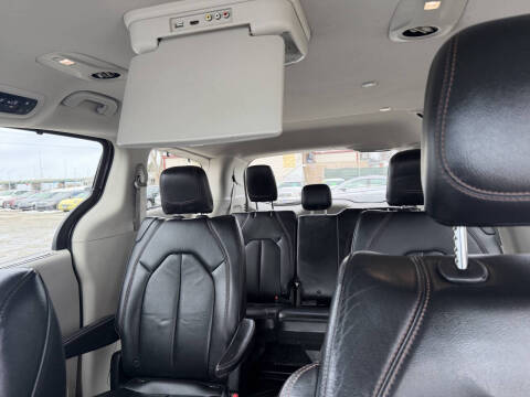 2018 Chrysler Pacifica Touring L