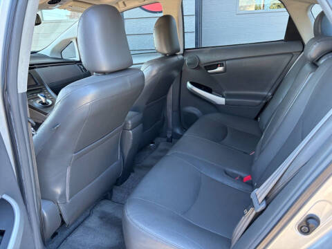 2010 Toyota Prius III