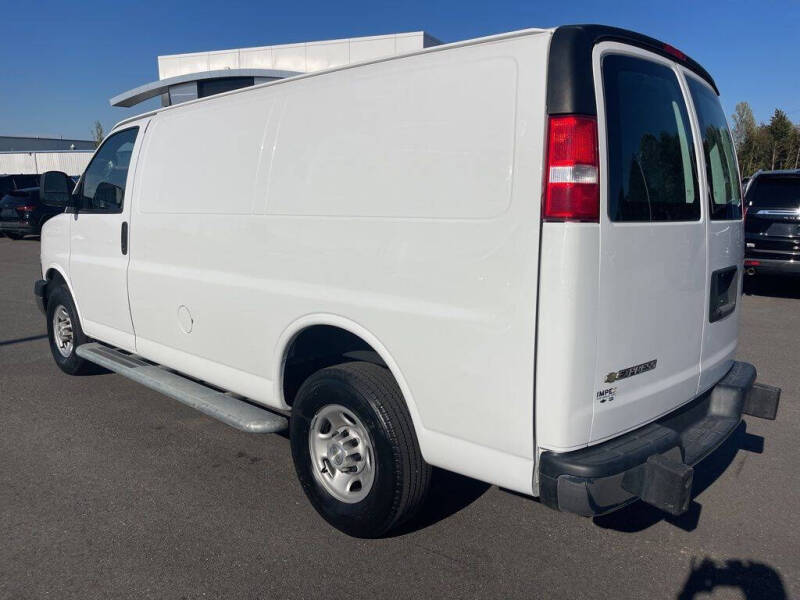 2023 Chevrolet Express 2500