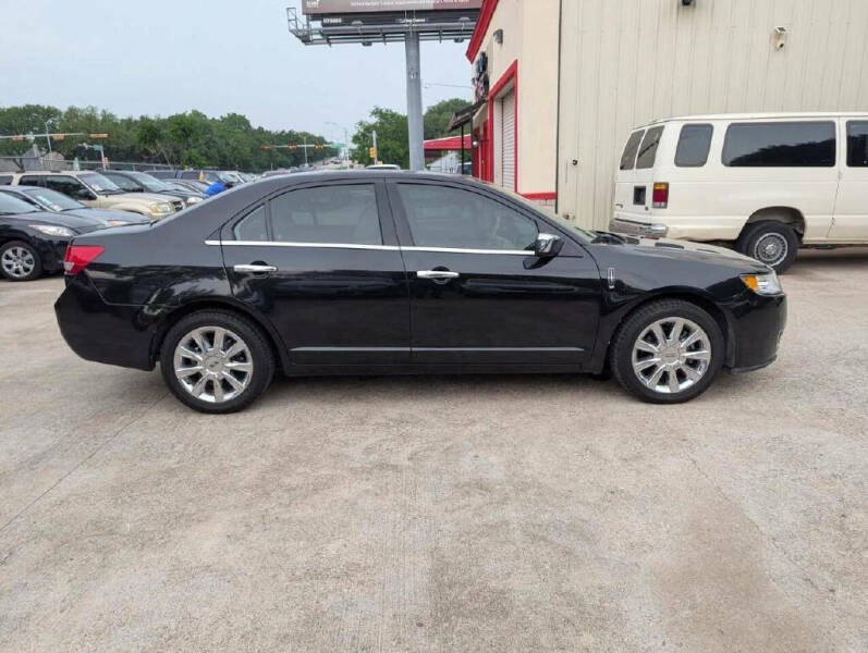 2011 Lincoln MKZ