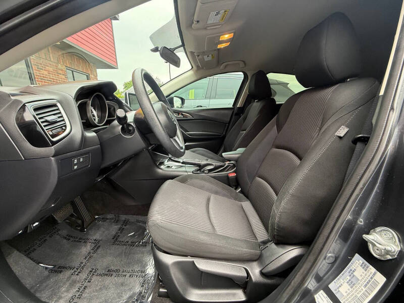 2016 Mazda MAZDA3 i Sport
