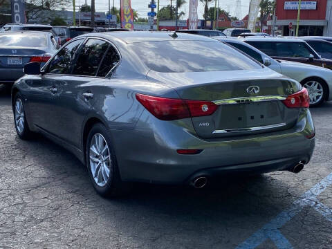 2015 Infiniti Q50