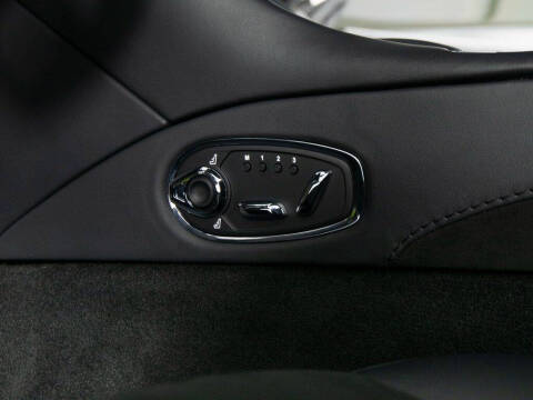 2022 Aston Martin DBS Superleggera