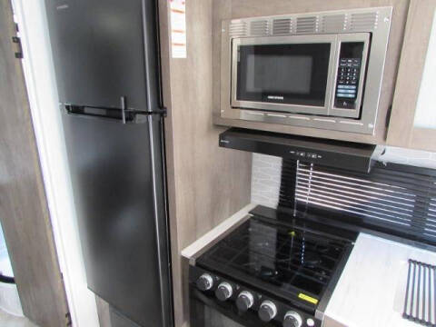 2022 Forest River SALEM CRUI