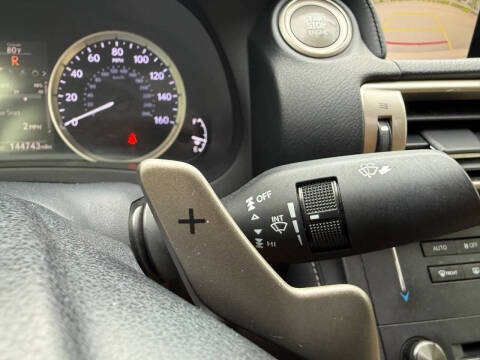 2016 Lexus IS 200t