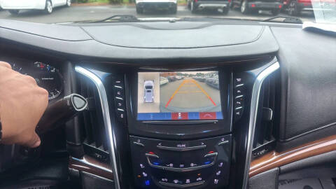 2017 Cadillac Escalade Premium Luxury