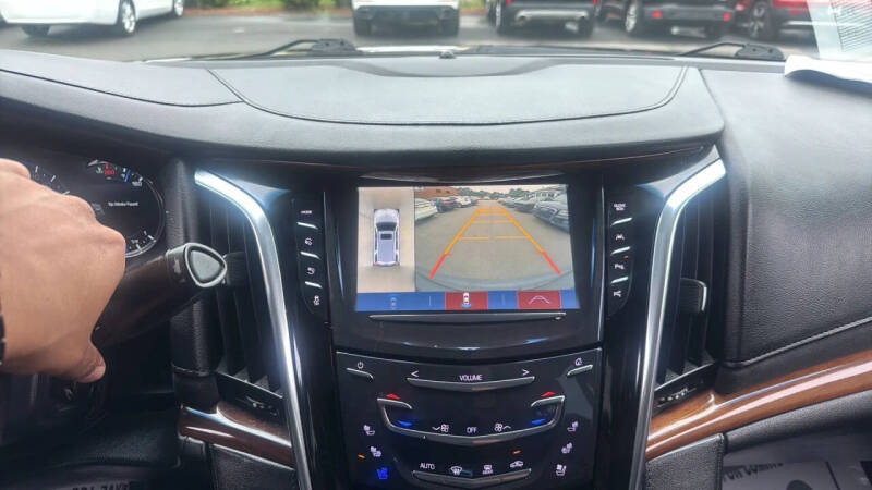 2017 Cadillac Escalade Premium Luxury
