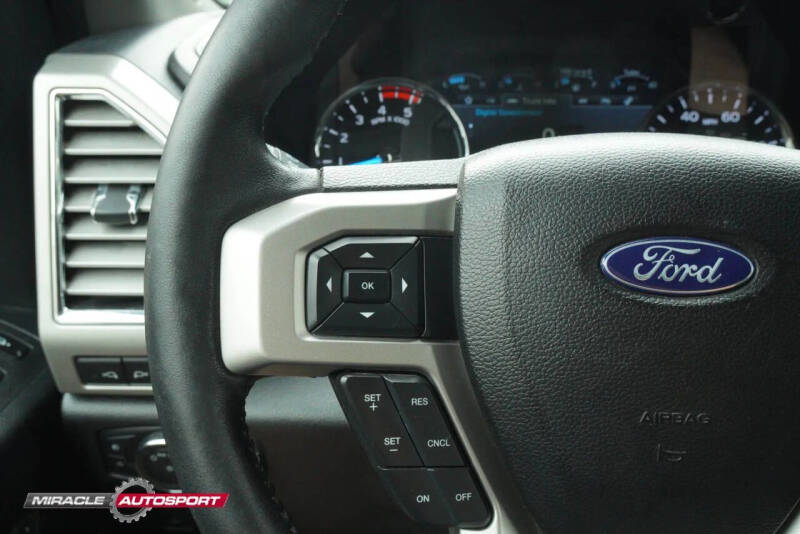 2017 Ford F-350 Super Duty Lariat