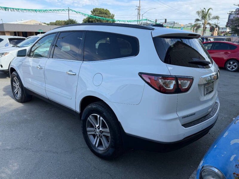 2017 Chevrolet Traverse LT