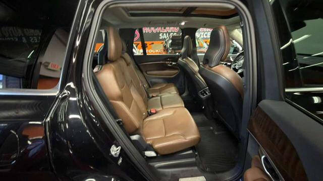 2019 Volvo XC90 T6 Momentum