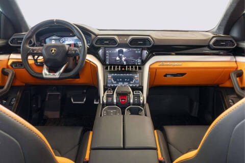 2024 Lamborghini Urus S