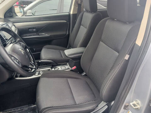 2017 Mitsubishi Outlander for sale at BestCar in Kissimmee FL