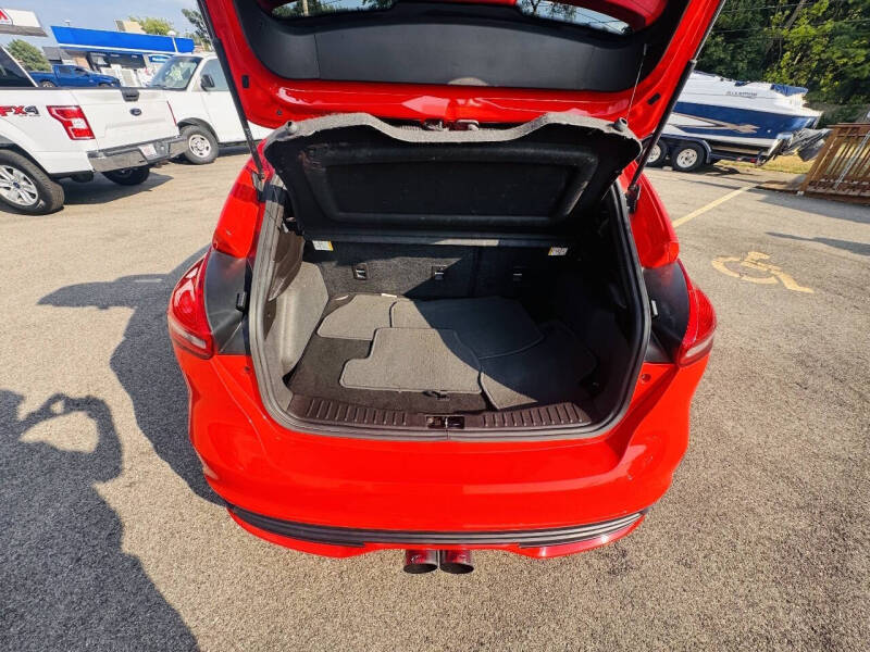 2017 Ford Focus ST