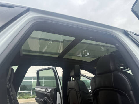 2016 Porsche Cayenne S