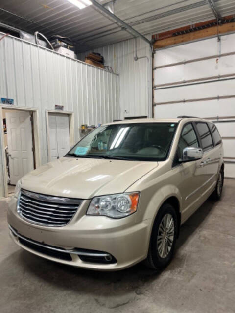 2013 Chrysler Town and Country for sale at Exclusive Motors in Sioux Falls, SD