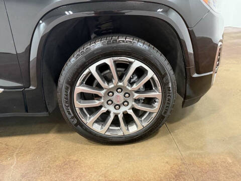 2022 GMC Acadia Denali