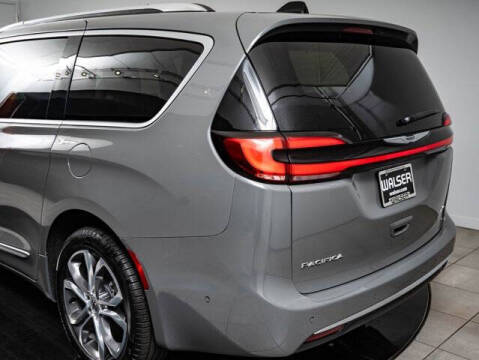 2024 Chrysler Pacifica Pinnacle
