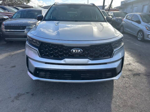 2021 Kia Sorento for sale at Molina Auto Sales in Hialeah FL