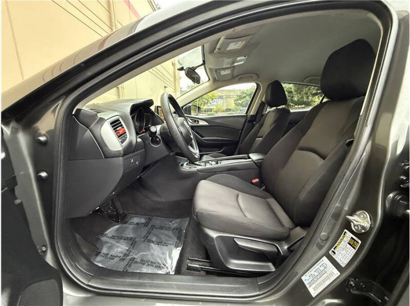 2017 Mazda MAZDA3 Sport