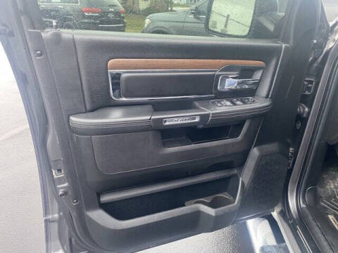 2017 RAM 1500 Laramie