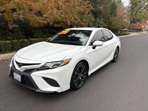 2020 Toyota Camry SE