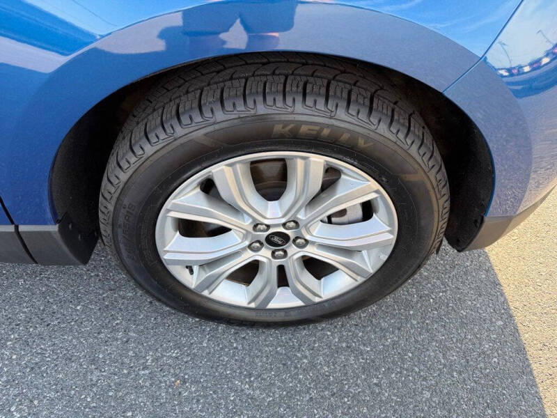 2023 Ford Edge Titanium