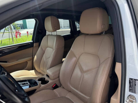 2022 Porsche Macan