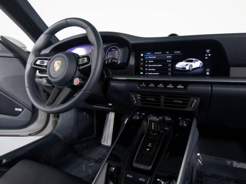 2025 Porsche 911 Carrera