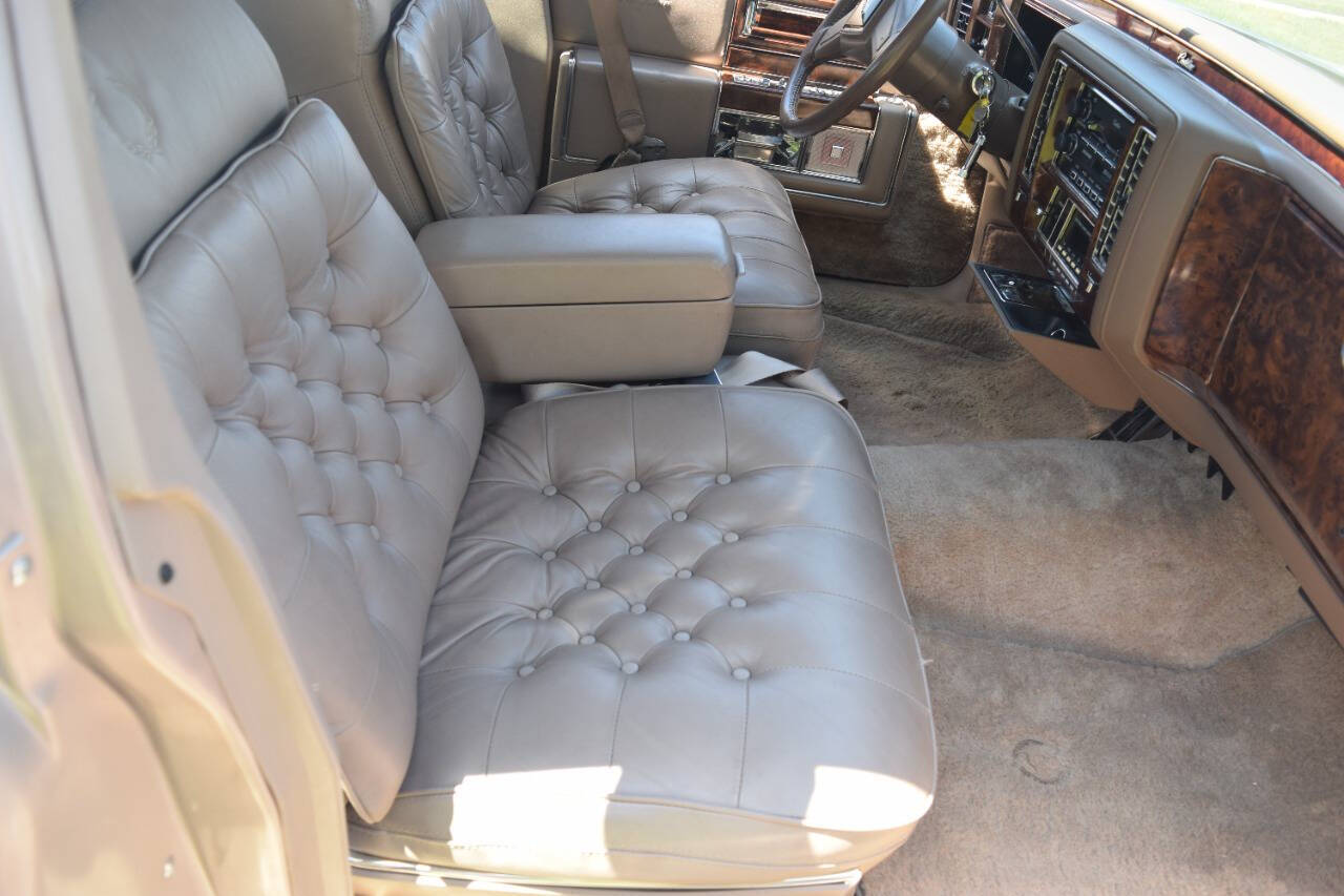 1991 Cadillac Brougham 178