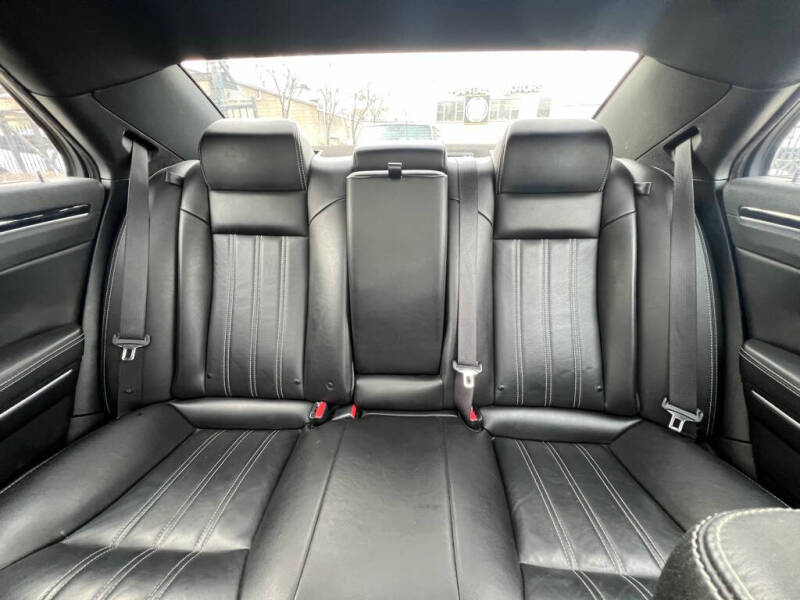 2023 Chrysler 300 S V6