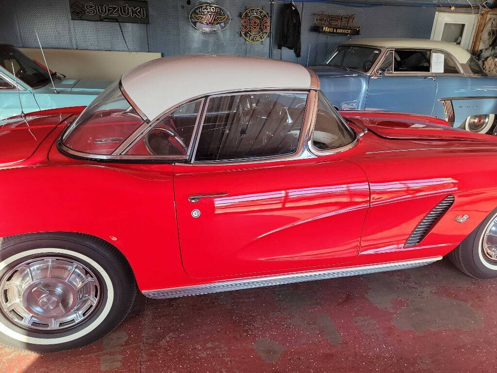 1962 Chevrolet Corvette 2
