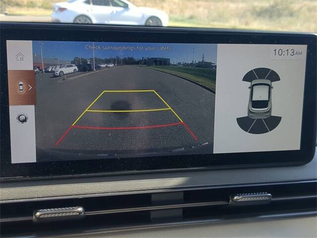 2024 Genesis GV60 Standard