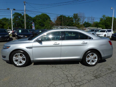 2017 Ford Taurus SEL