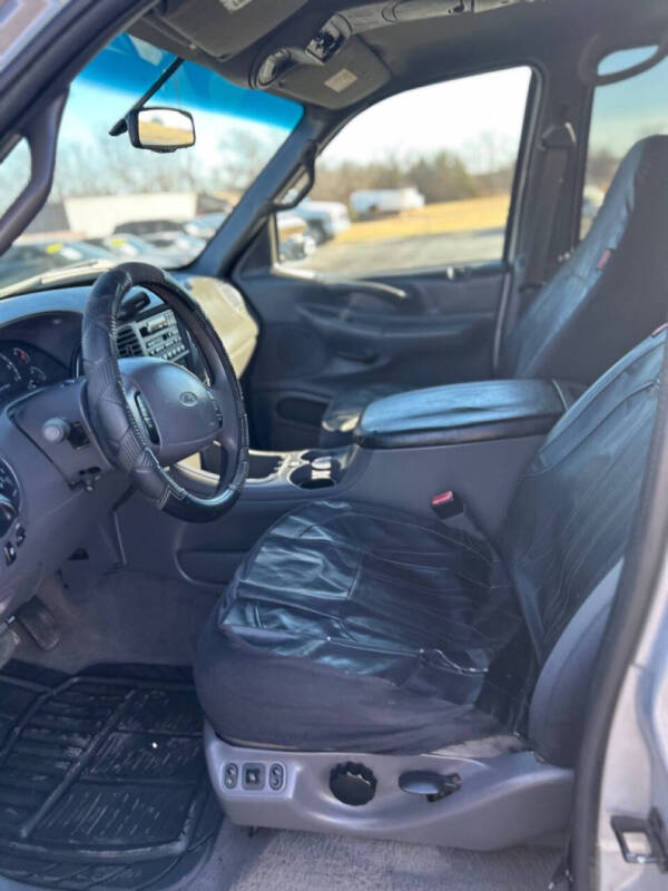 2002 Ford Expedition XLT
