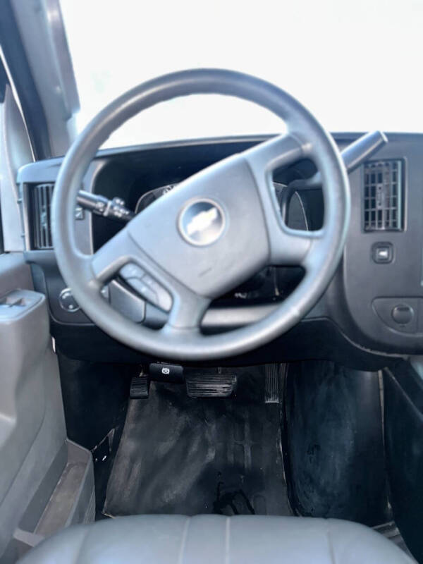 2017 Chevrolet Express 2500