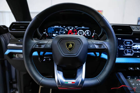 2025 Lamborghini Urus SE