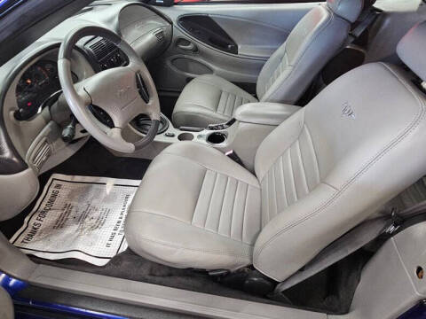 2004 Ford Mustang GT Deluxe