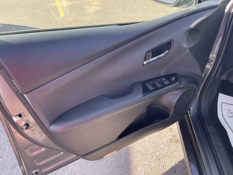 2022 Toyota Prius XLE AWD-e