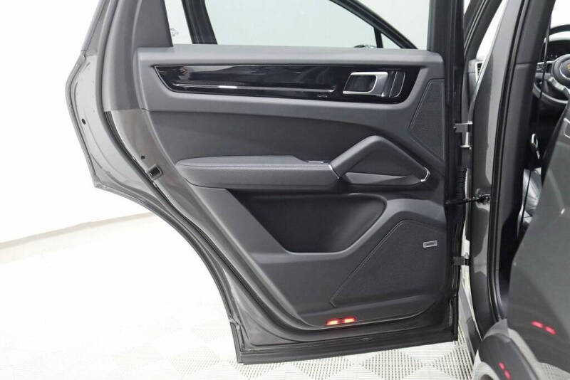 2022 Porsche Cayenne