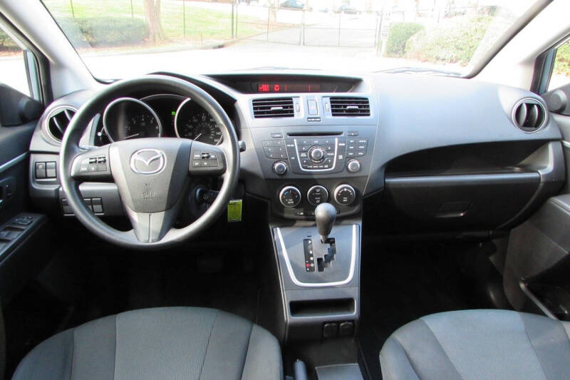 2013 Mazda MAZDA5 Sport