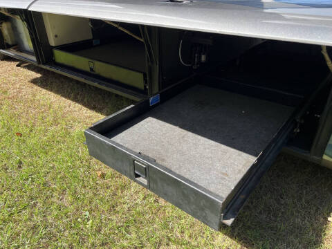 2002 Foretravel GV320 4010