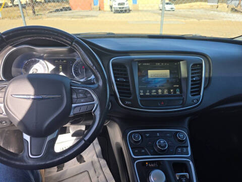 2017 Chrysler 200 Limited