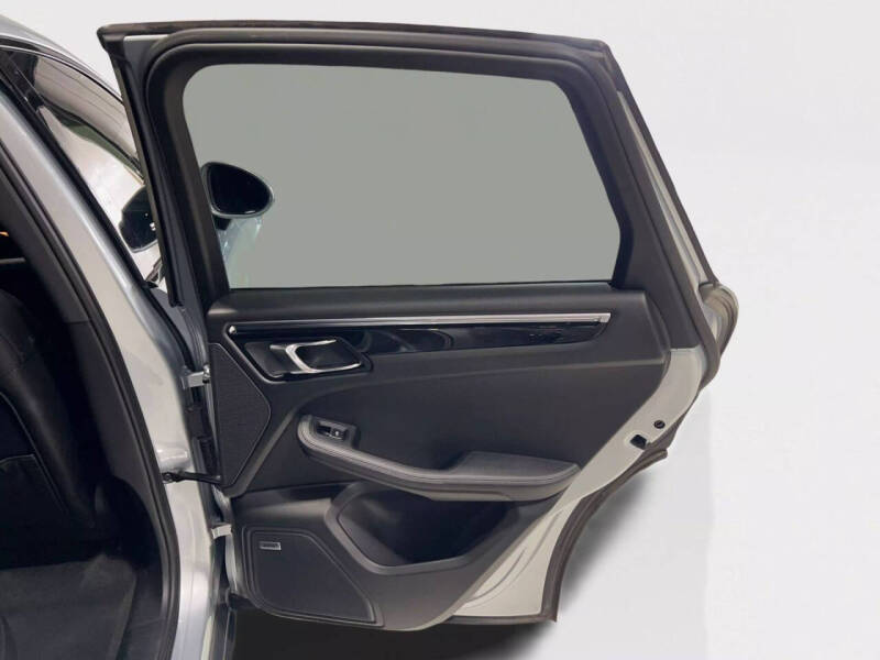 2016 Porsche Macan S