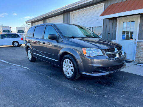2015 Dodge Grand Caravan for sale at PARKWAY AUTO in Hudsonville MI