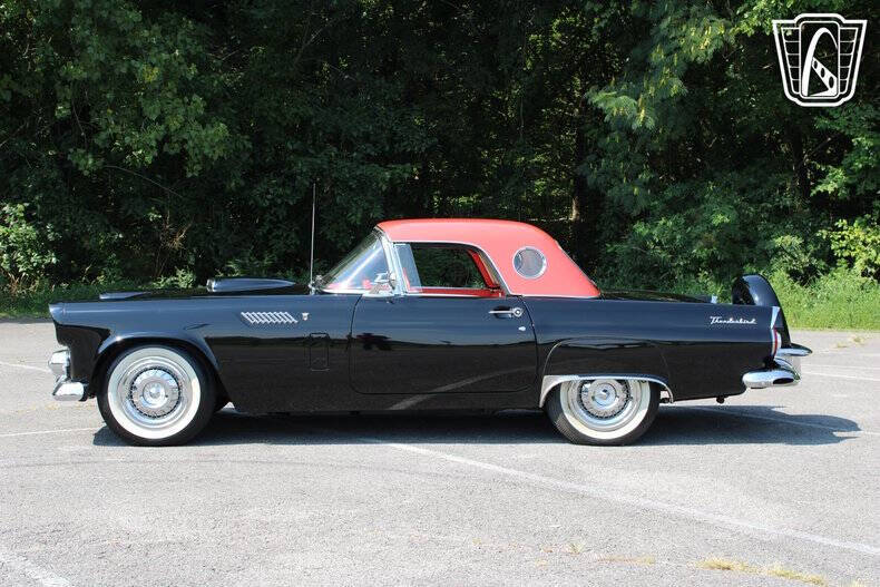 1956 Ford Thunderbird